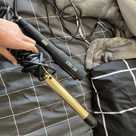 HOT TOOLS 1 INCH CURLING IRON - Picture 2 of 3
